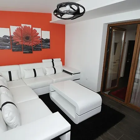 Apartament Poshta 1 1 *