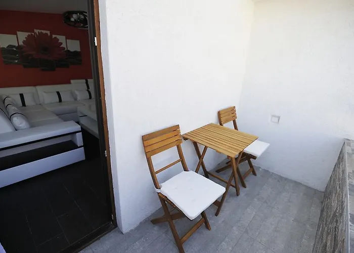 Διαμέρισμα Poshta 1 1